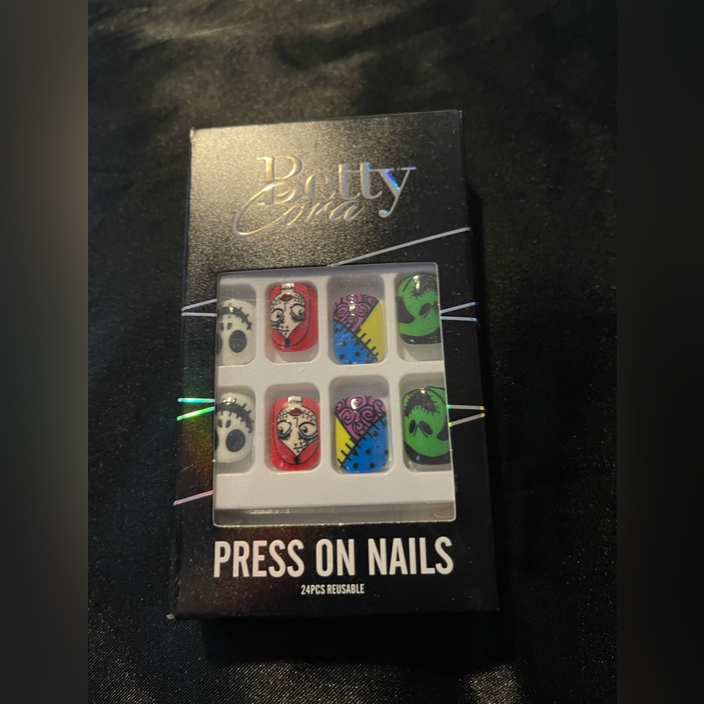 🖤Pick Any 3/$30 Sale Betty Cora Press On Nails